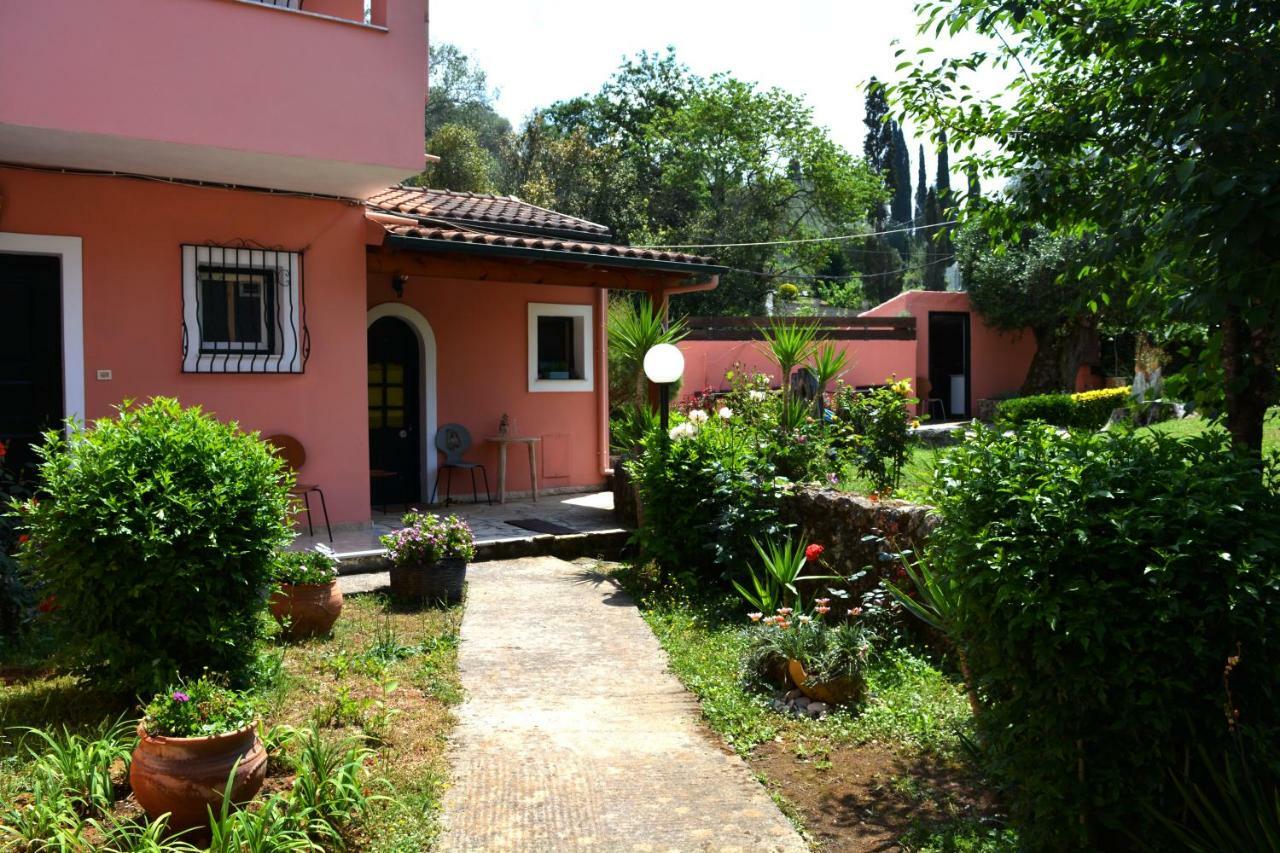 Apartments Despina Sinarádes Екстериор снимка